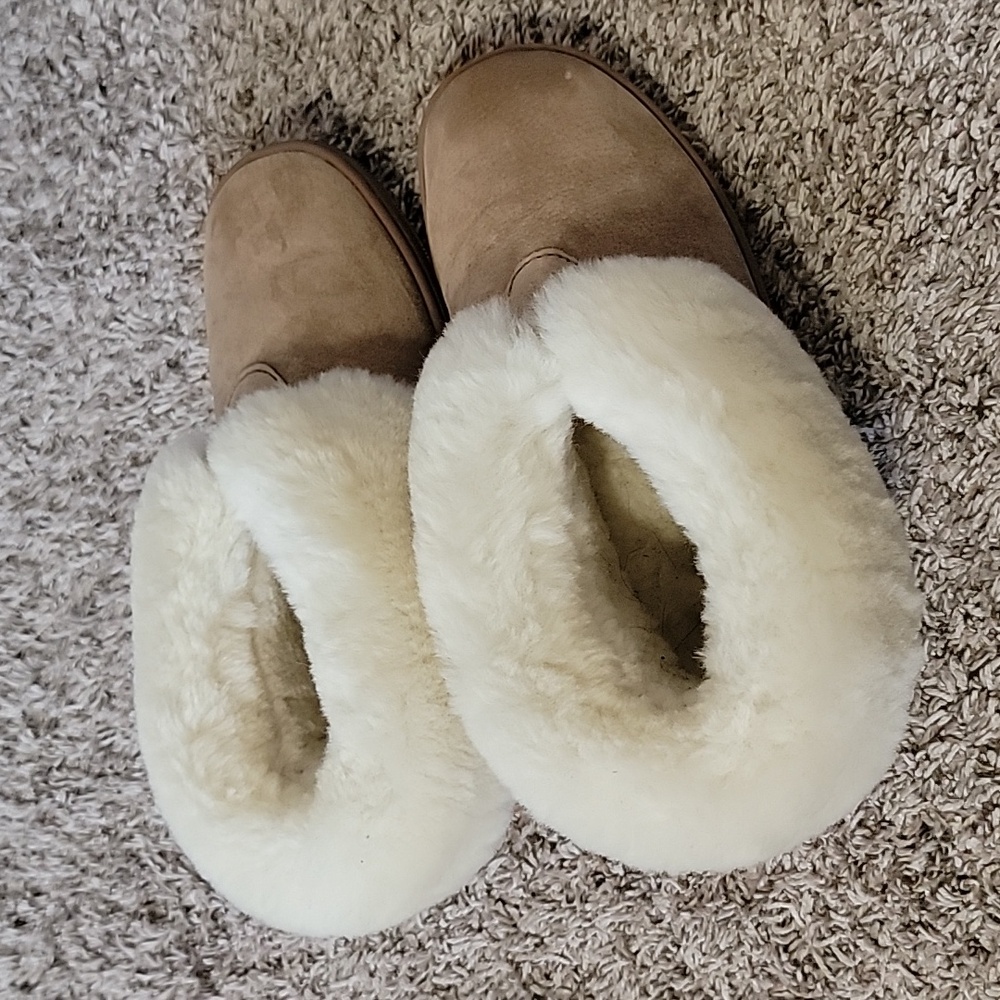 Hammacher Schlemmer slipper size US MED, 7-8